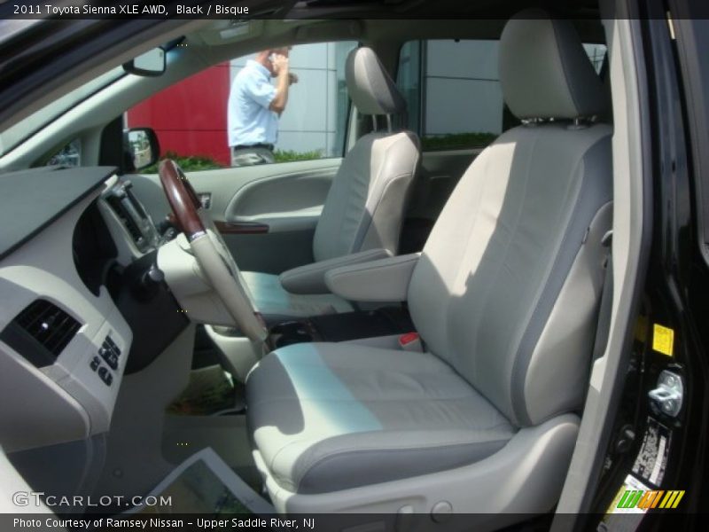 Black / Bisque 2011 Toyota Sienna XLE AWD
