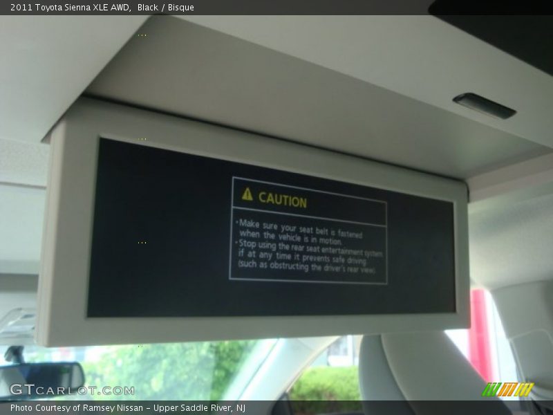 Black / Bisque 2011 Toyota Sienna XLE AWD