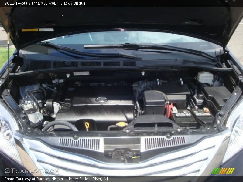 Black / Bisque 2011 Toyota Sienna XLE AWD