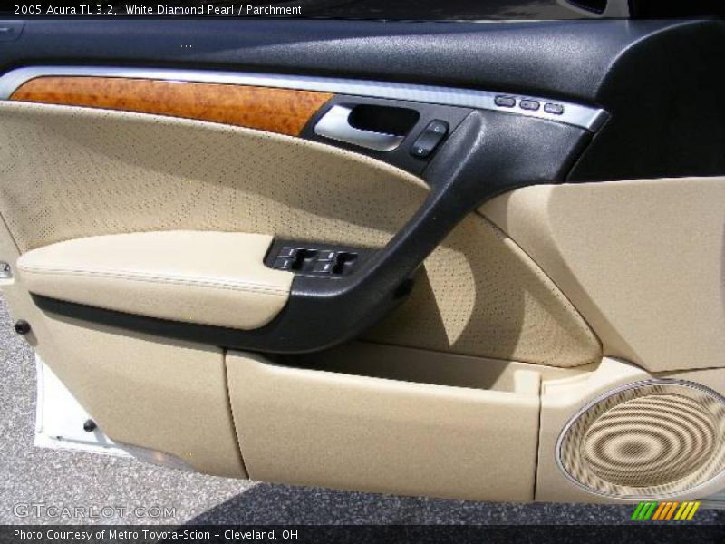White Diamond Pearl / Parchment 2005 Acura TL 3.2