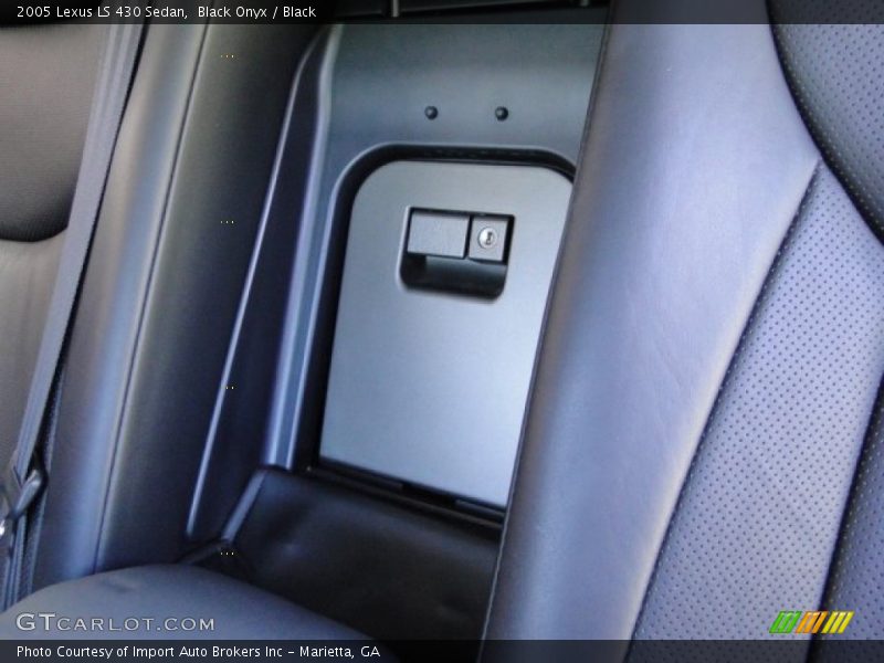 Black Onyx / Black 2005 Lexus LS 430 Sedan