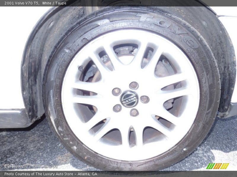 White / Taupe 2001 Volvo V70 T5