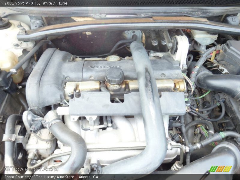 White / Taupe 2001 Volvo V70 T5