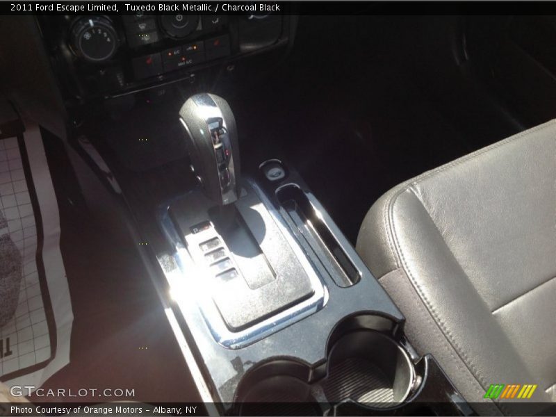 Tuxedo Black Metallic / Charcoal Black 2011 Ford Escape Limited