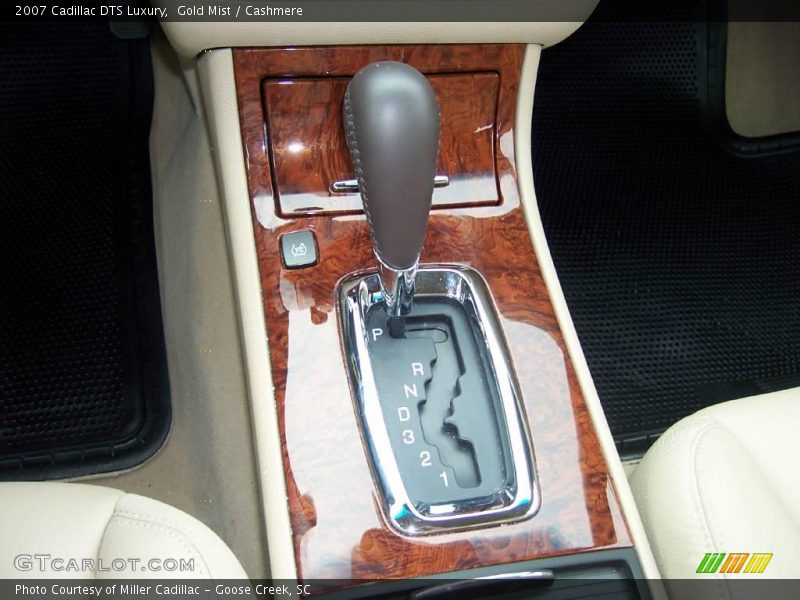 Gold Mist / Cashmere 2007 Cadillac DTS Luxury