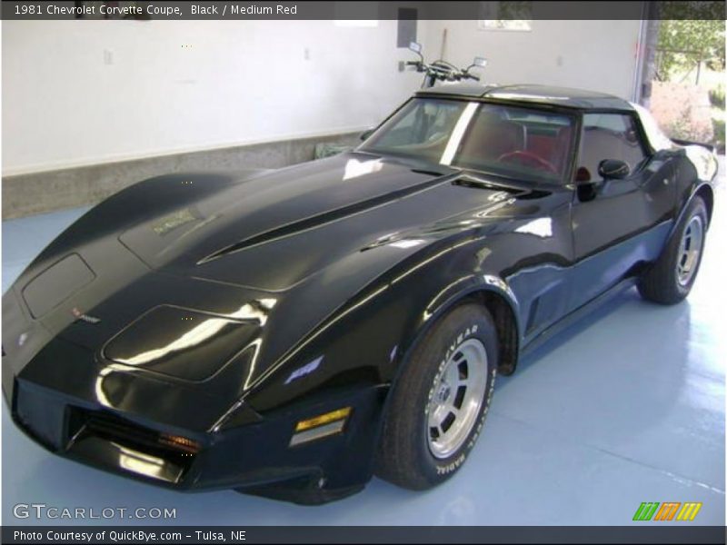 Black / Medium Red 1981 Chevrolet Corvette Coupe