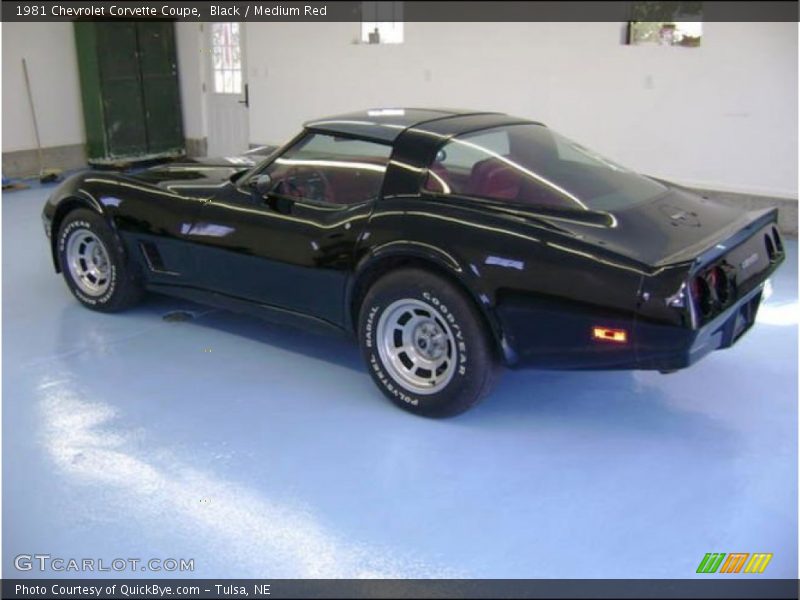 Black / Medium Red 1981 Chevrolet Corvette Coupe