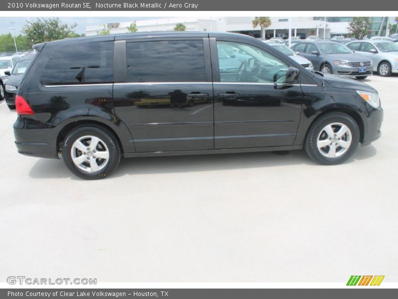 Nocturne Black Metallic / Aero Gray 2010 Volkswagen Routan SE