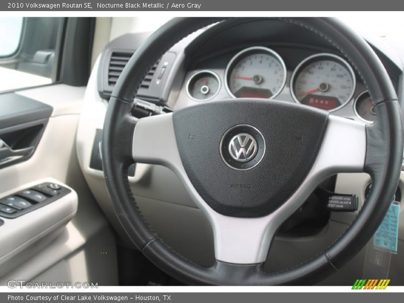 Nocturne Black Metallic / Aero Gray 2010 Volkswagen Routan SE