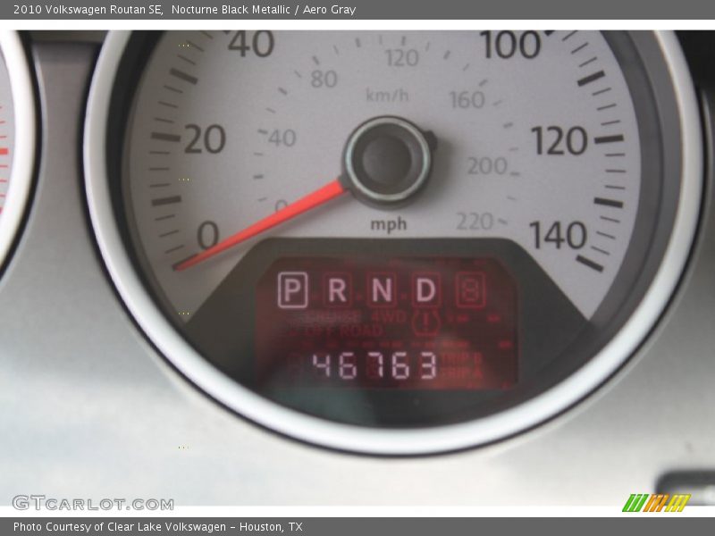 Nocturne Black Metallic / Aero Gray 2010 Volkswagen Routan SE