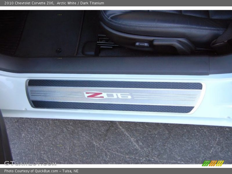 Arctic White / Dark Titanium 2010 Chevrolet Corvette Z06