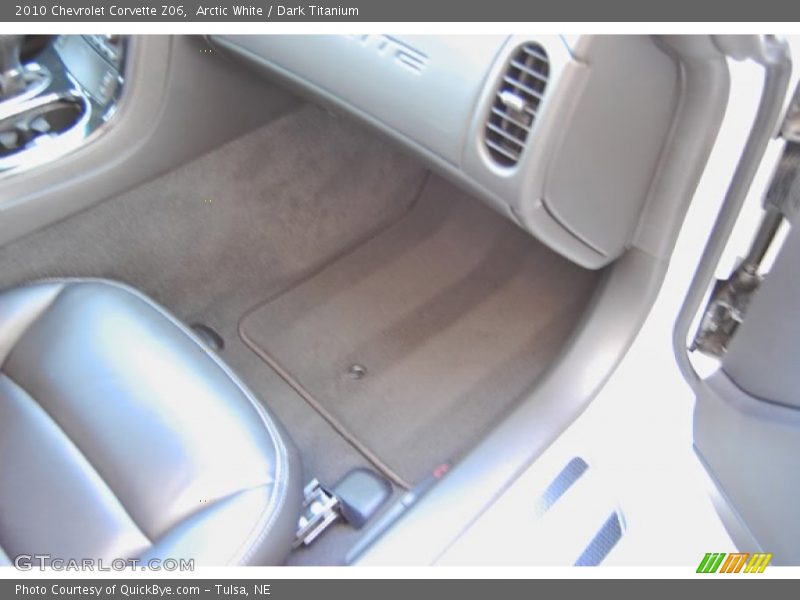 Arctic White / Dark Titanium 2010 Chevrolet Corvette Z06