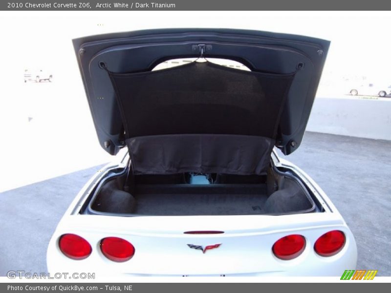 Arctic White / Dark Titanium 2010 Chevrolet Corvette Z06