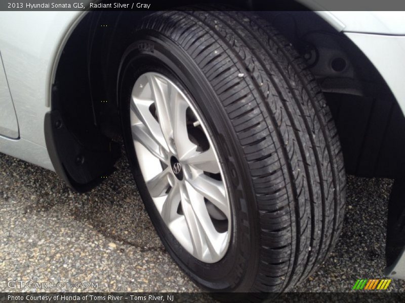 Radiant Silver / Gray 2013 Hyundai Sonata GLS