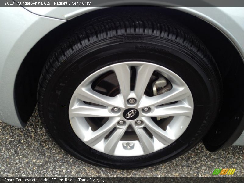 Radiant Silver / Gray 2013 Hyundai Sonata GLS