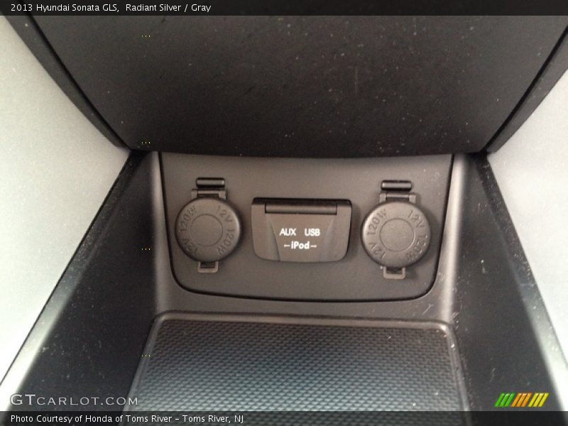 Radiant Silver / Gray 2013 Hyundai Sonata GLS