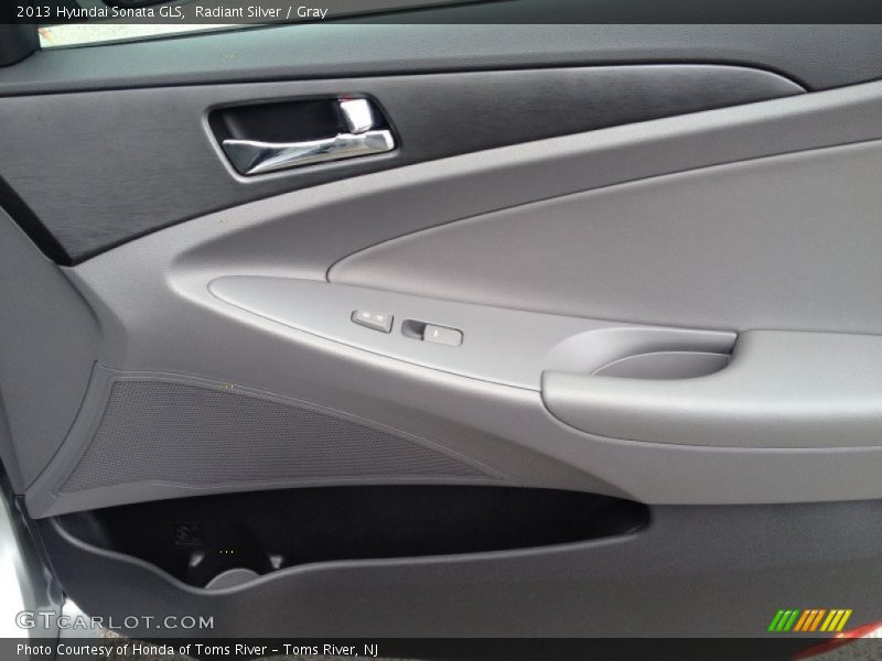 Radiant Silver / Gray 2013 Hyundai Sonata GLS