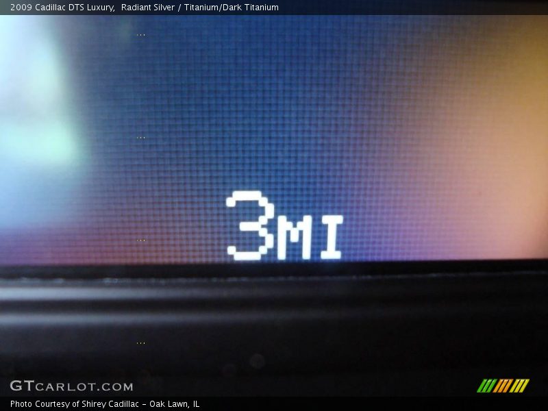 Radiant Silver / Titanium/Dark Titanium 2009 Cadillac DTS Luxury