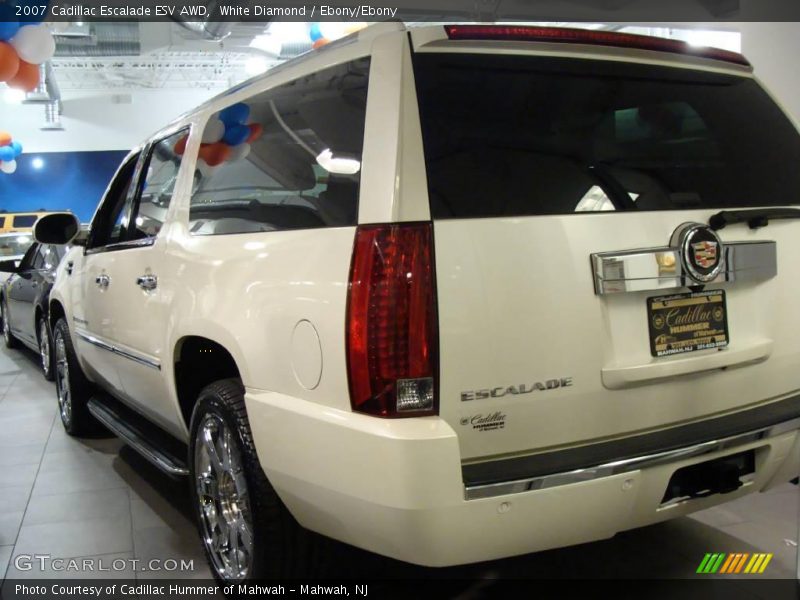 White Diamond / Ebony/Ebony 2007 Cadillac Escalade ESV AWD