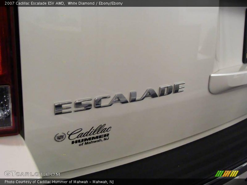White Diamond / Ebony/Ebony 2007 Cadillac Escalade ESV AWD