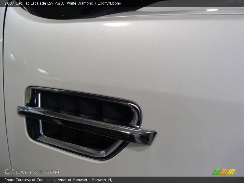 White Diamond / Ebony/Ebony 2007 Cadillac Escalade ESV AWD