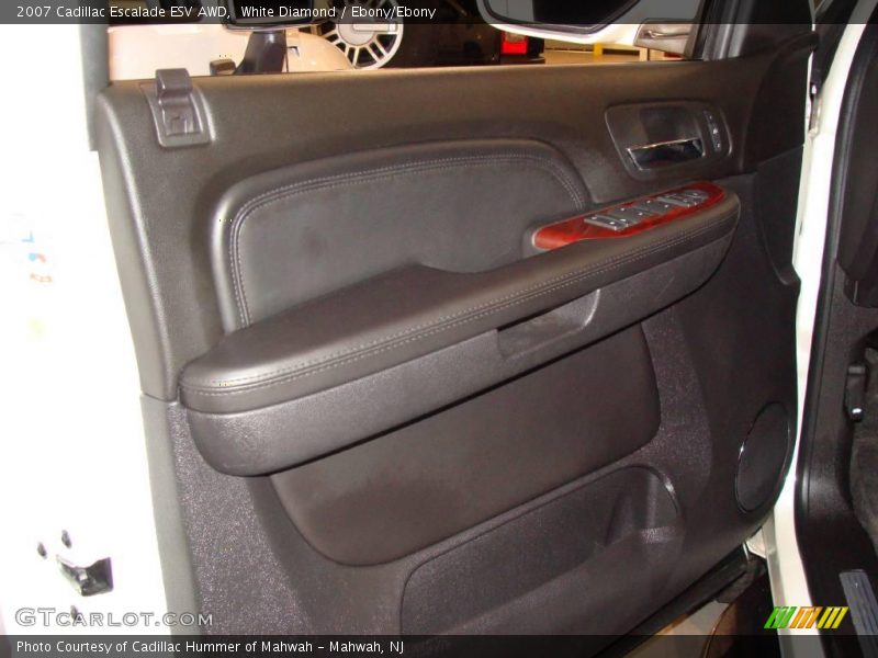 White Diamond / Ebony/Ebony 2007 Cadillac Escalade ESV AWD