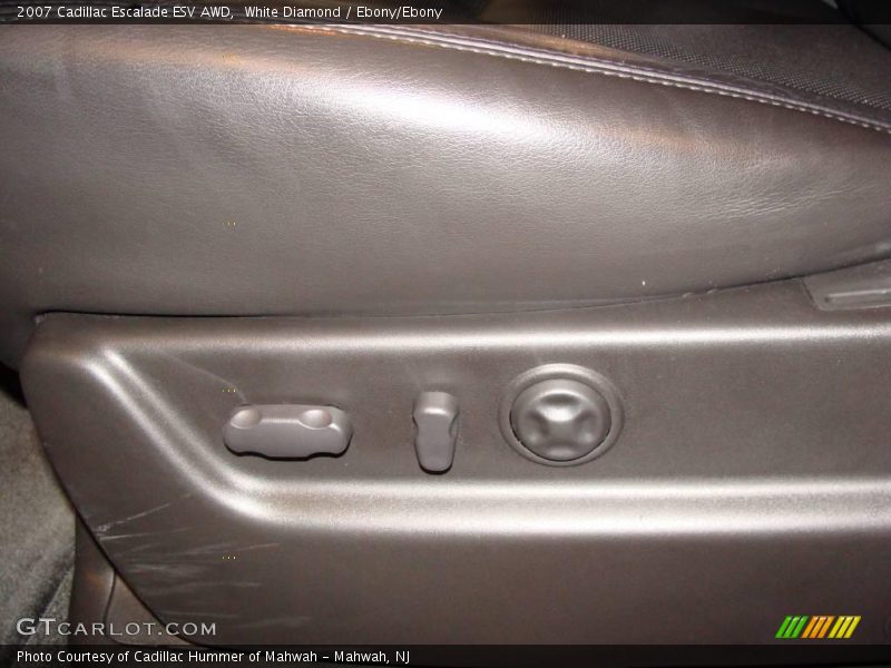 White Diamond / Ebony/Ebony 2007 Cadillac Escalade ESV AWD