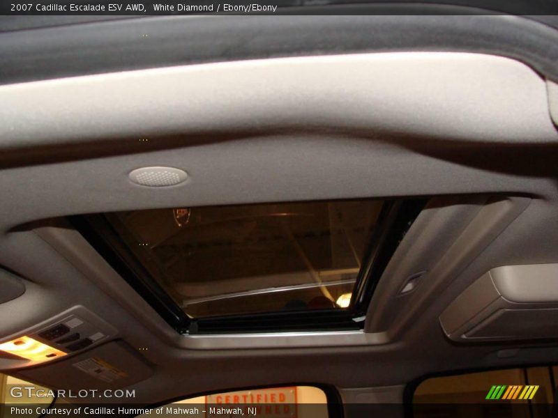 White Diamond / Ebony/Ebony 2007 Cadillac Escalade ESV AWD