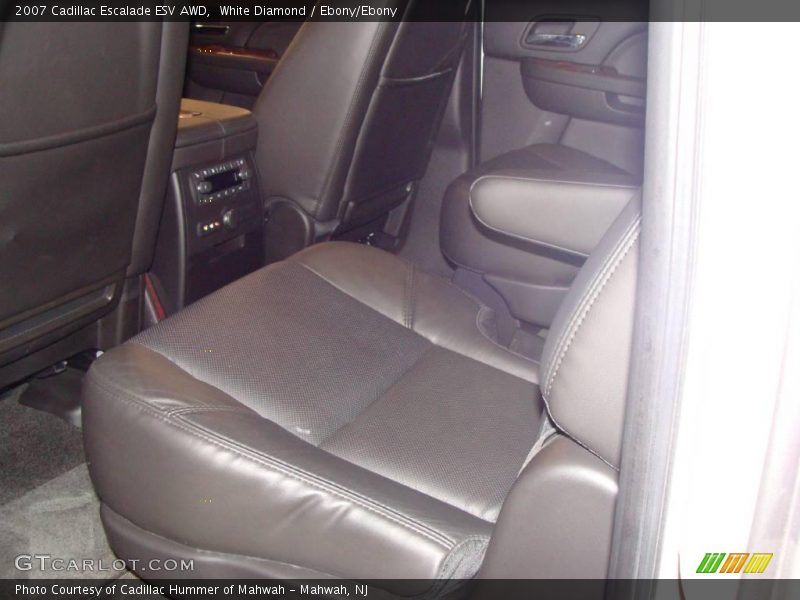 White Diamond / Ebony/Ebony 2007 Cadillac Escalade ESV AWD