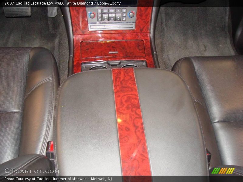 White Diamond / Ebony/Ebony 2007 Cadillac Escalade ESV AWD