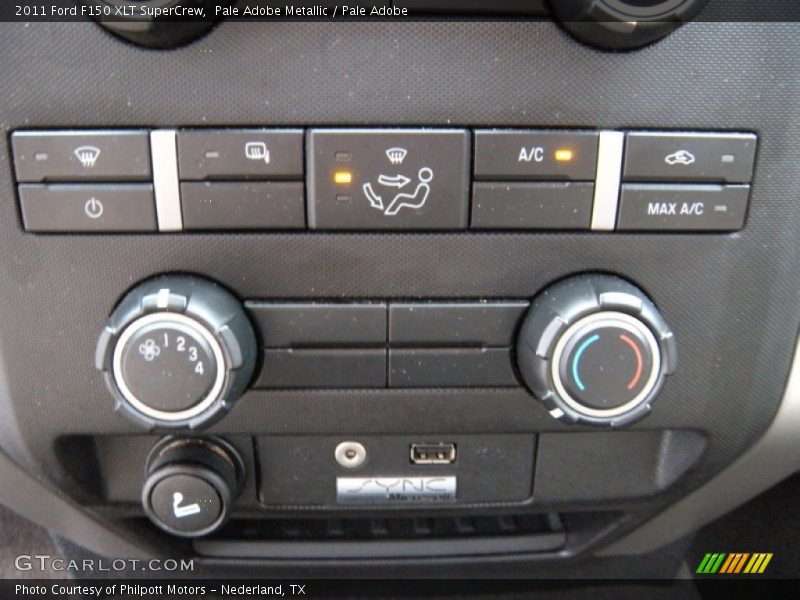 Pale Adobe Metallic / Pale Adobe 2011 Ford F150 XLT SuperCrew