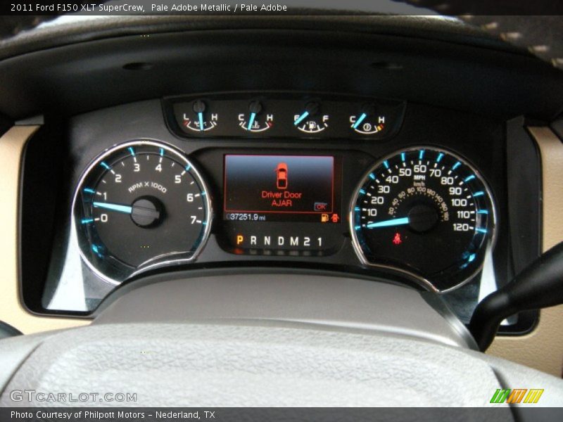 Pale Adobe Metallic / Pale Adobe 2011 Ford F150 XLT SuperCrew