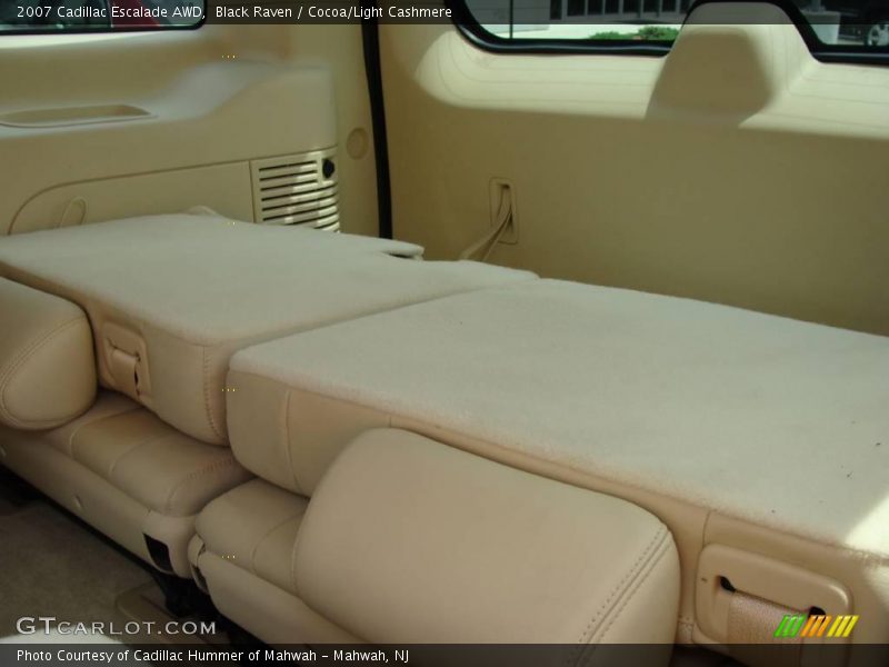 Black Raven / Cocoa/Light Cashmere 2007 Cadillac Escalade AWD