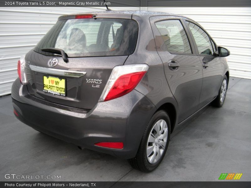 Magnetic Gray Metallic / Ash 2014 Toyota Yaris L 5 Door