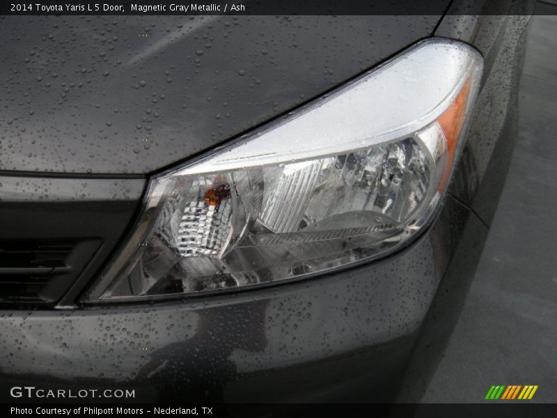 Magnetic Gray Metallic / Ash 2014 Toyota Yaris L 5 Door