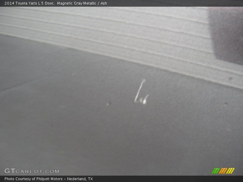 Magnetic Gray Metallic / Ash 2014 Toyota Yaris L 5 Door