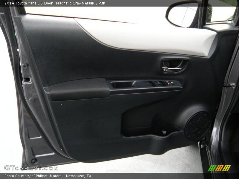 Magnetic Gray Metallic / Ash 2014 Toyota Yaris L 5 Door