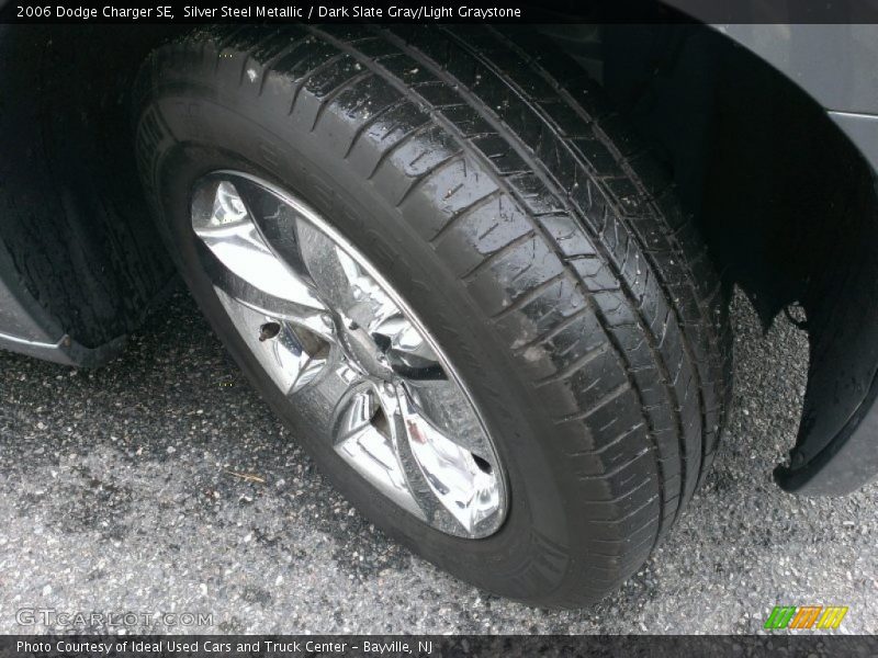 Silver Steel Metallic / Dark Slate Gray/Light Graystone 2006 Dodge Charger SE