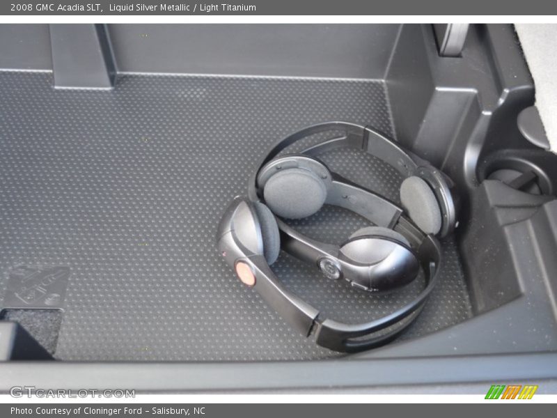 Liquid Silver Metallic / Light Titanium 2008 GMC Acadia SLT