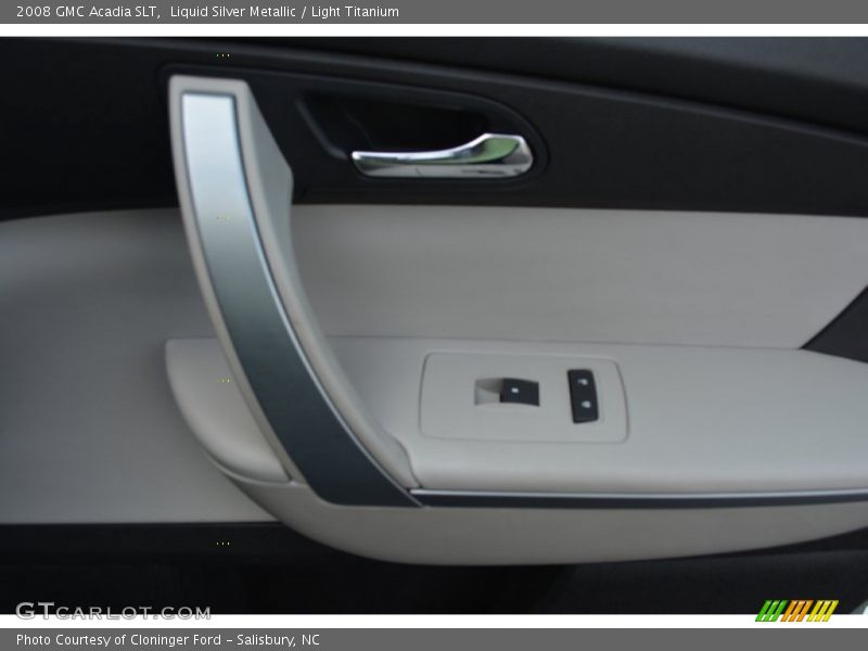 Liquid Silver Metallic / Light Titanium 2008 GMC Acadia SLT