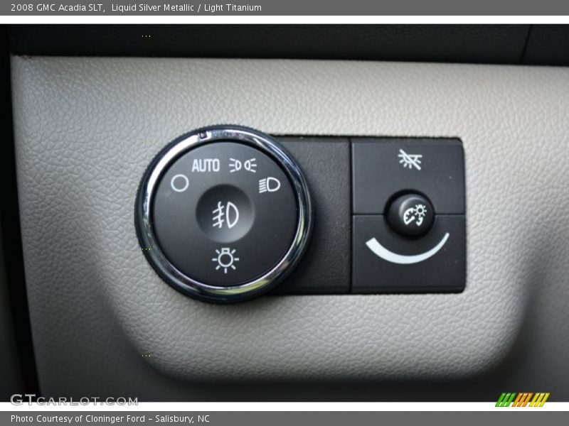 Liquid Silver Metallic / Light Titanium 2008 GMC Acadia SLT