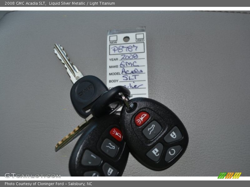 Liquid Silver Metallic / Light Titanium 2008 GMC Acadia SLT