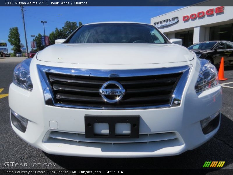 Pearl White / Charcoal 2013 Nissan Altima 2.5 S