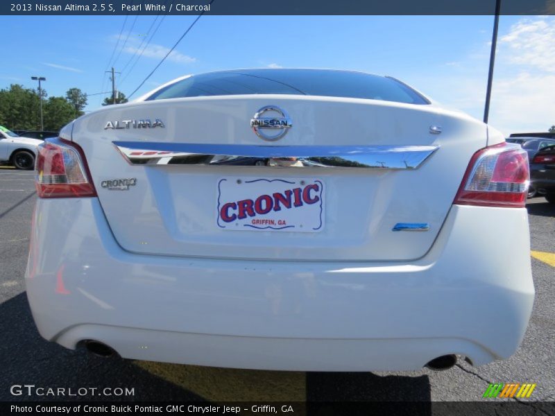 Pearl White / Charcoal 2013 Nissan Altima 2.5 S