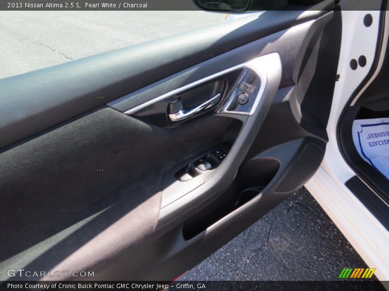 Pearl White / Charcoal 2013 Nissan Altima 2.5 S