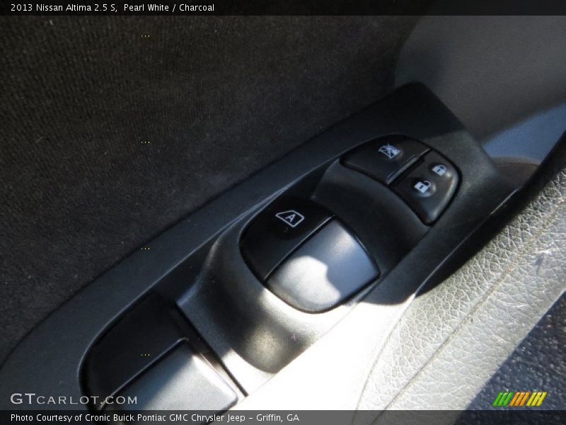 Pearl White / Charcoal 2013 Nissan Altima 2.5 S