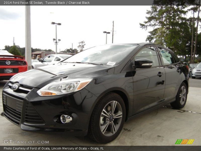 Tuxedo Black / Charcoal Black 2014 Ford Focus SE Sedan