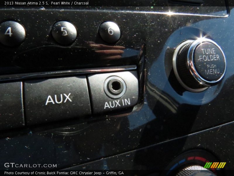 Pearl White / Charcoal 2013 Nissan Altima 2.5 S
