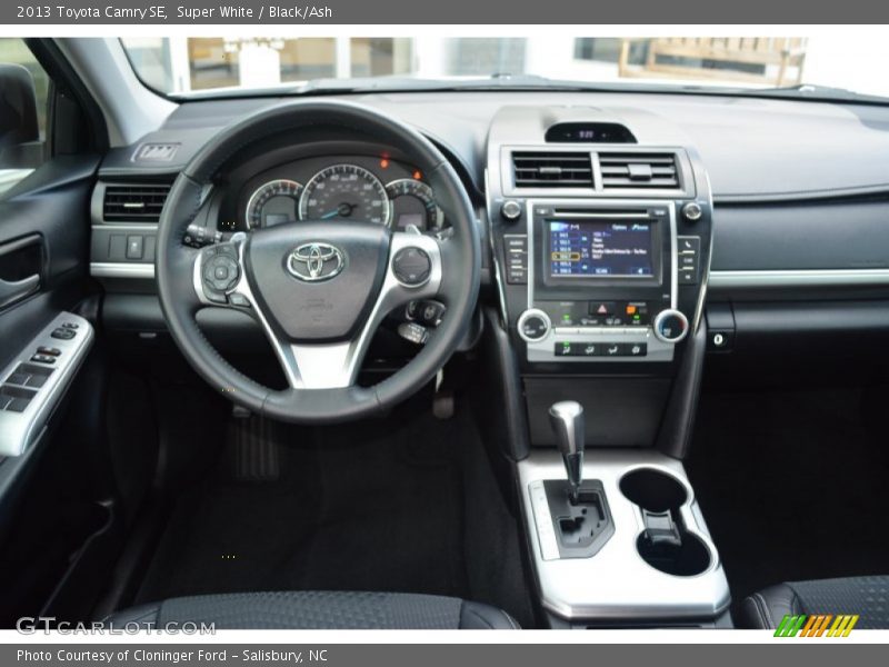 Super White / Black/Ash 2013 Toyota Camry SE