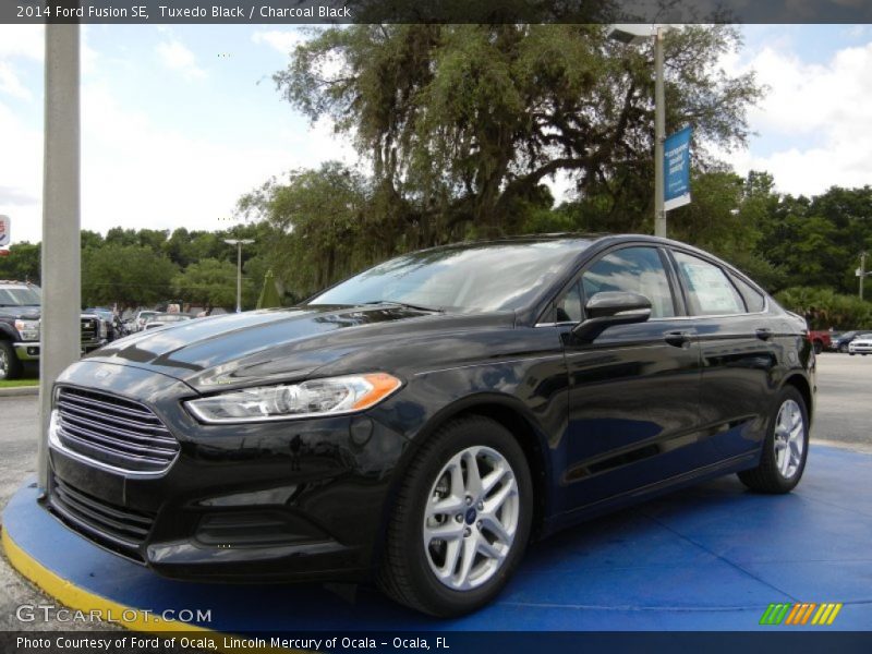 Tuxedo Black / Charcoal Black 2014 Ford Fusion SE